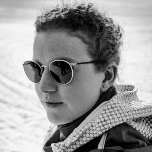 Meet your Posher, Lauren - Picture 1 of 1